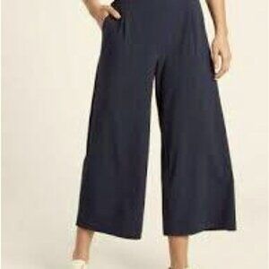 Athleta Brooklyn Wide Leg Cropped Black size 18